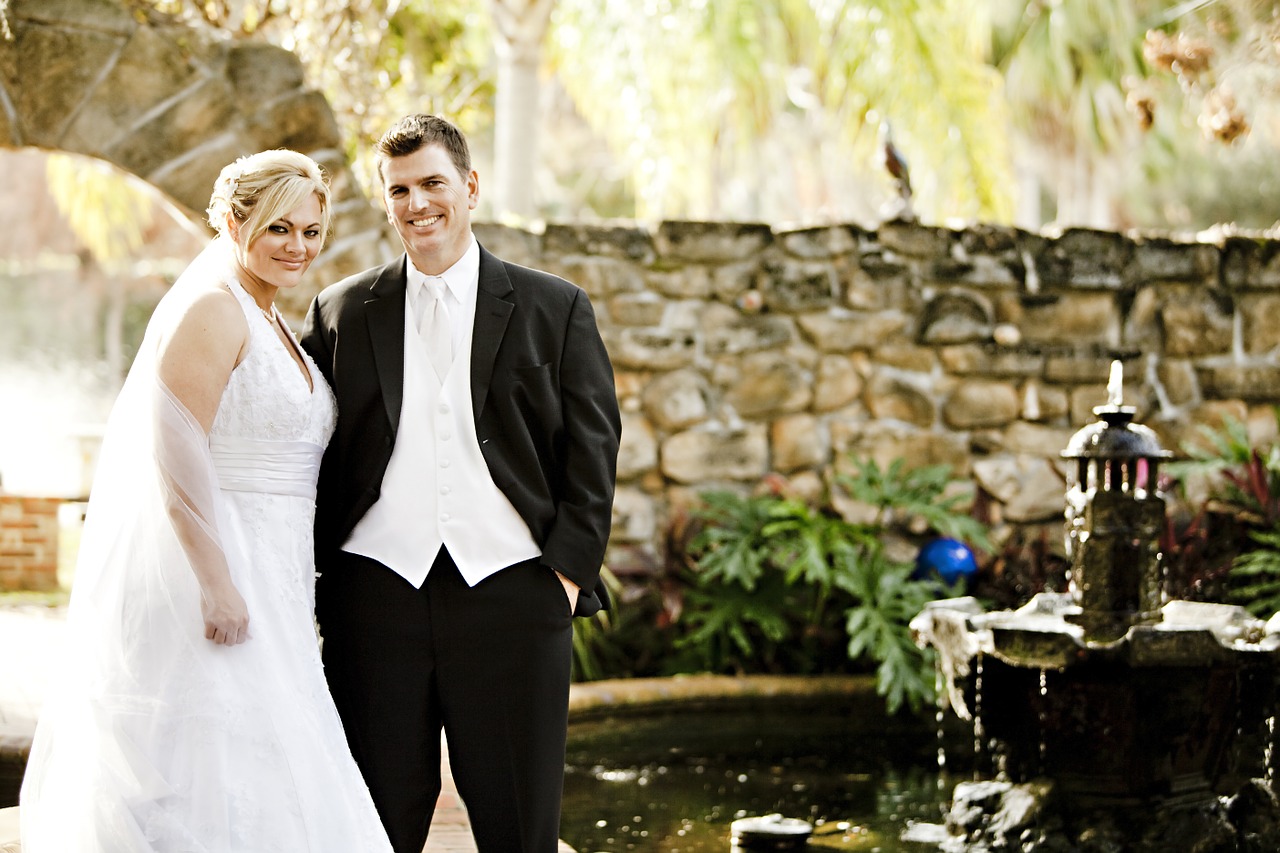 newlyweds, bride, groom-458119.jpg